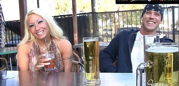  Busty Blonde Waitress Bimbo Candy Manson Gets Drilled By Johnny Sins